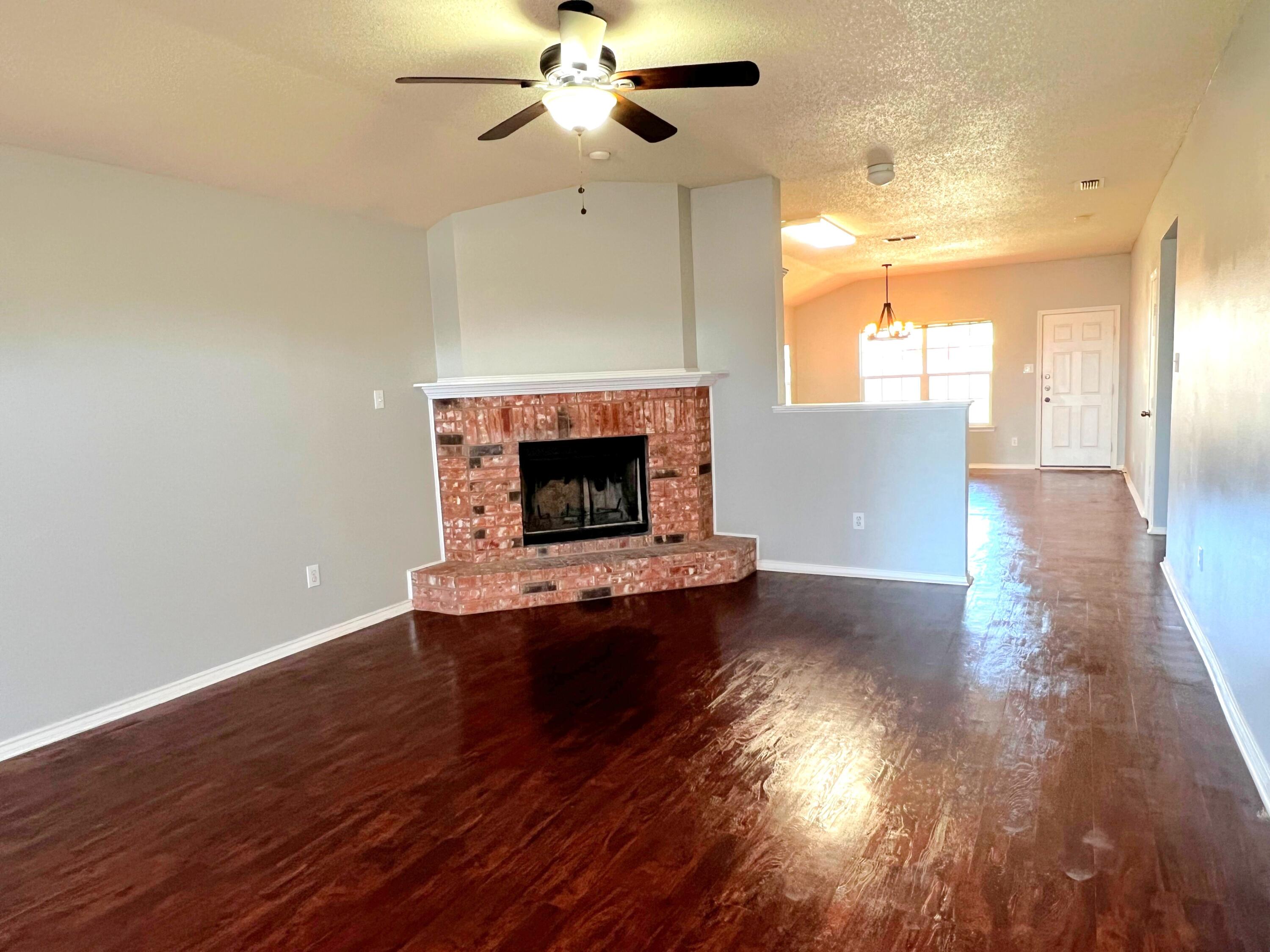 6526 91st Street Lubbock, TX 79424 - Photo 3 of 13 2