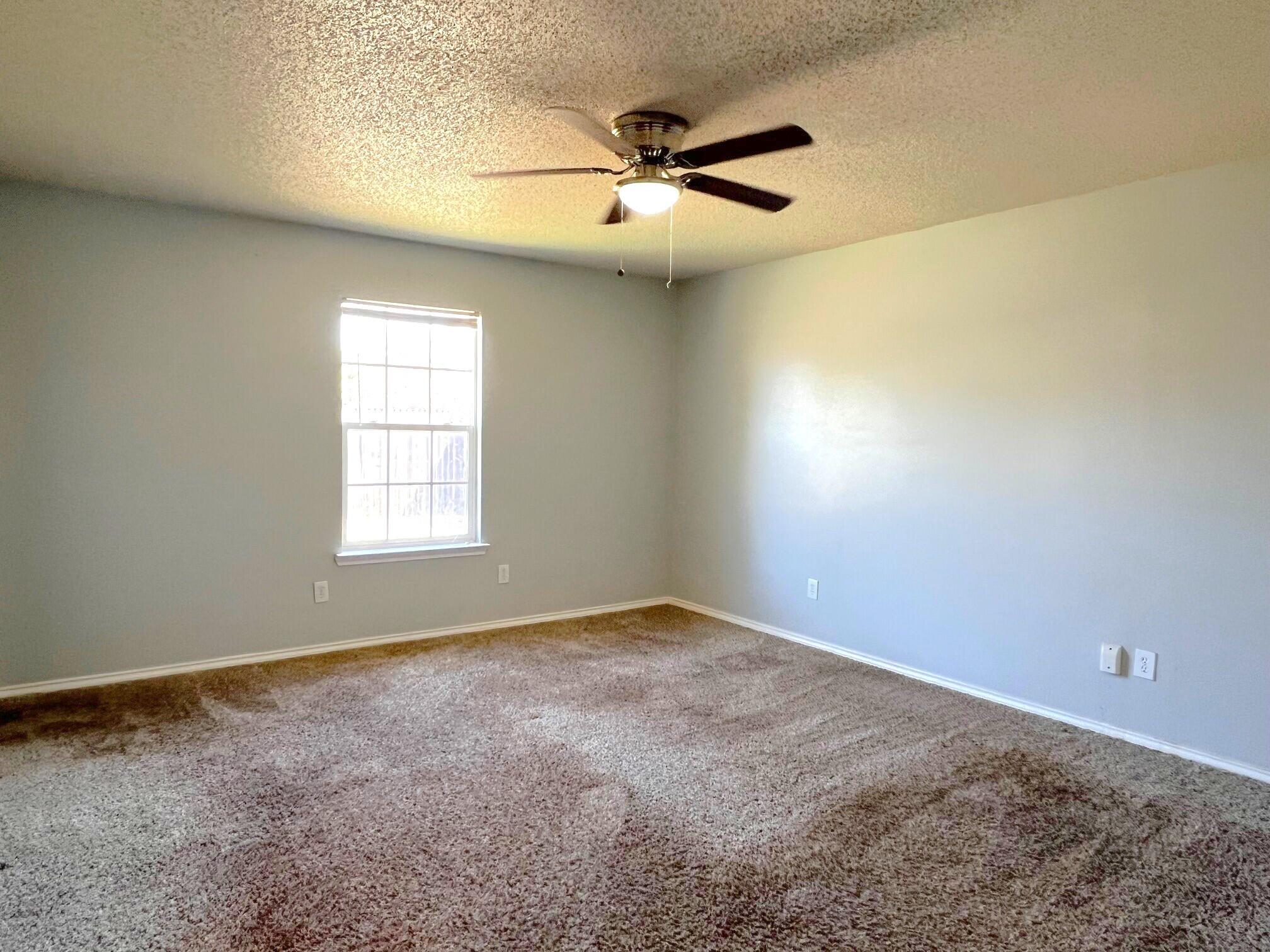6526 91st Street Lubbock, TX 79424 - Photo 7 of 13 7