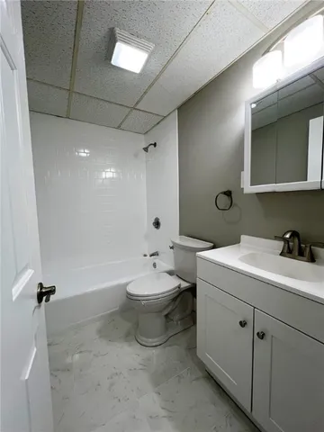 $2,000 | 395 Mendon Road, Unit D5, North Smithfield, RI 02896