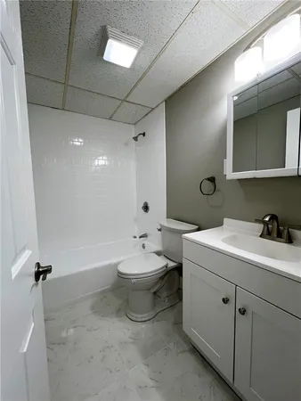 $1,900 | 395 Mendon Road, Unit D5, North Smithfield, RI 02896