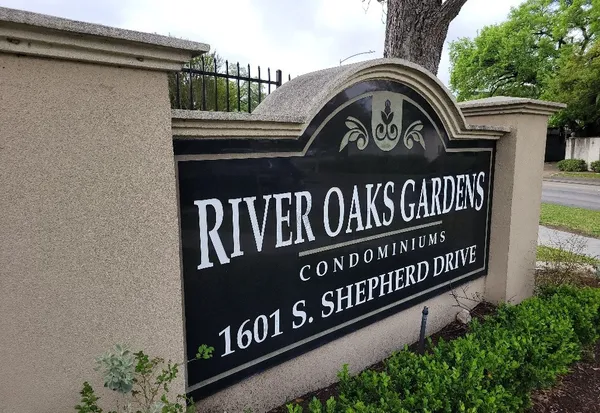$180,000 | 1601 South Shepherd Drive, Unit 164, Houston, TX 77019