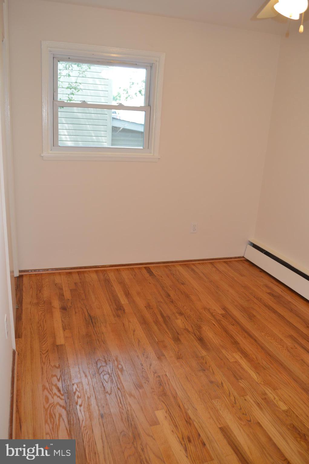 4712 Edgewood Road College Park, MD 20740 - Photo 17 of 45 Front bedroom View #2