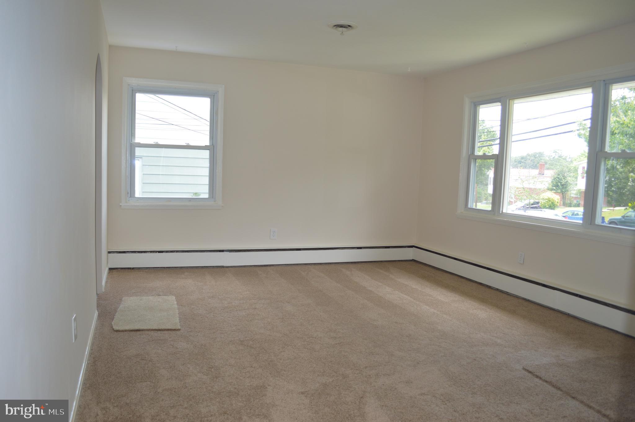 4712 Edgewood Road College Park, MD 20740 - Photo 4 of 45 Living room View #2