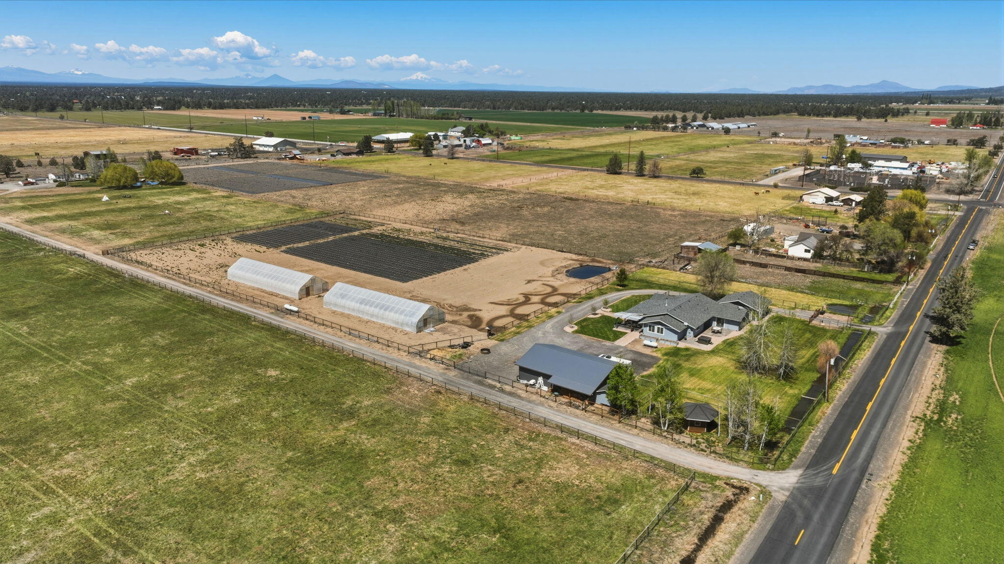 26345 Walker Road Bend, OR 97701 - Photo 65 of 98 61-web-or-mls-Riley_Visuals_003