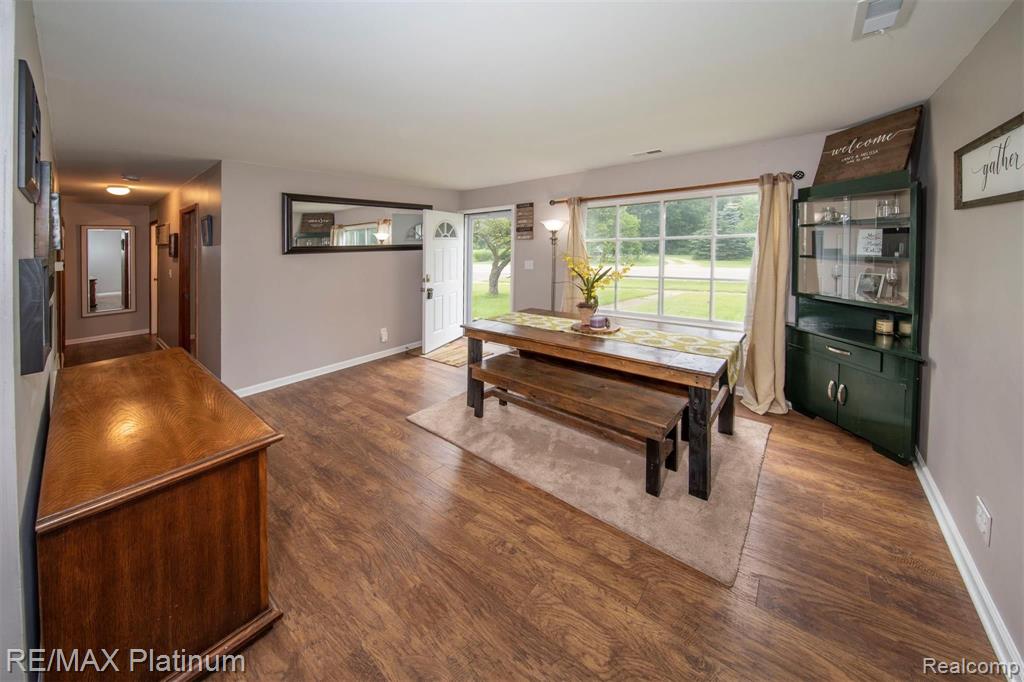9221 Lee Road Brighton, MI 48116 - Photo 2 of 17