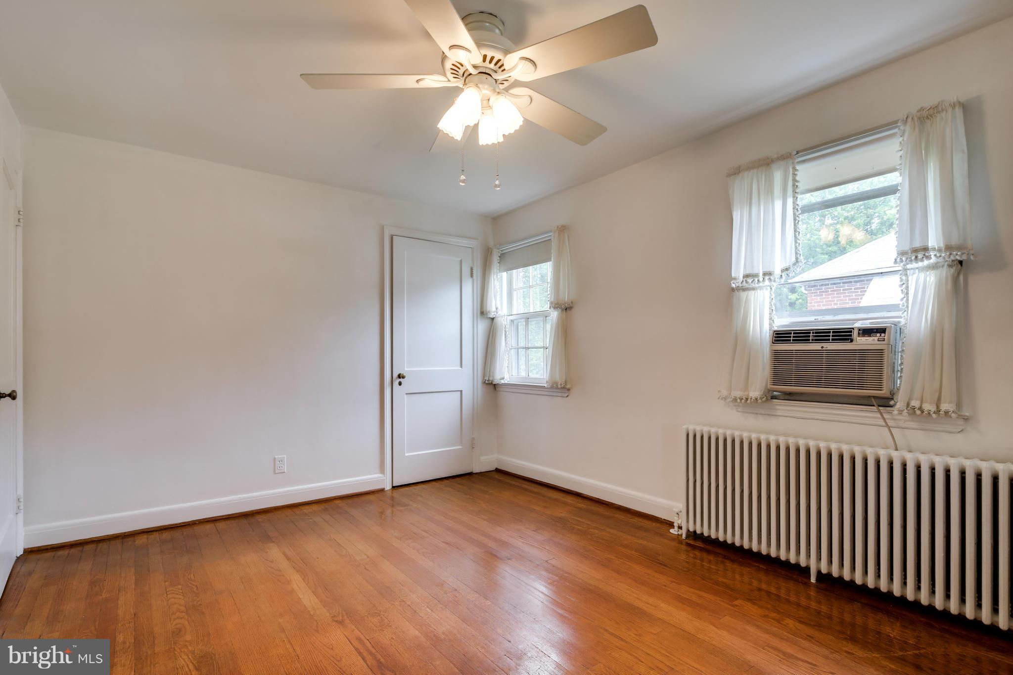 706 Dorchester Road Baltimore, MD 21229 - Photo 12 of 25 Bedroom