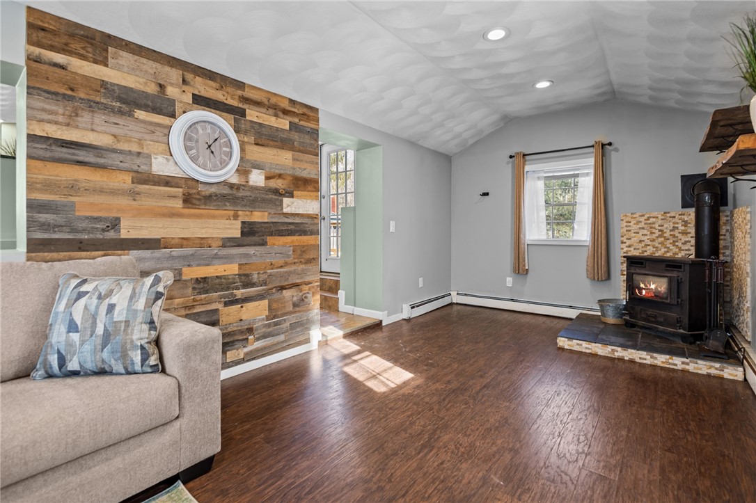 273 Main Street Cranston, RI 02831 - Photo 11 of 41