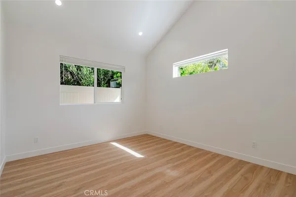 $4,000 | 7570 Chaminade Avenue, Canoga Park, CA 91304