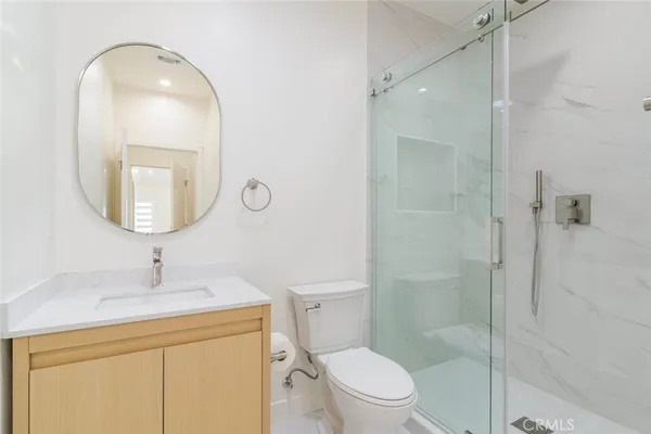 $4,000 | 7570 Chaminade Avenue, Canoga Park, CA 91304