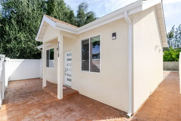 $4,000 | 7570 Chaminade Avenue, Canoga Park, CA 91304