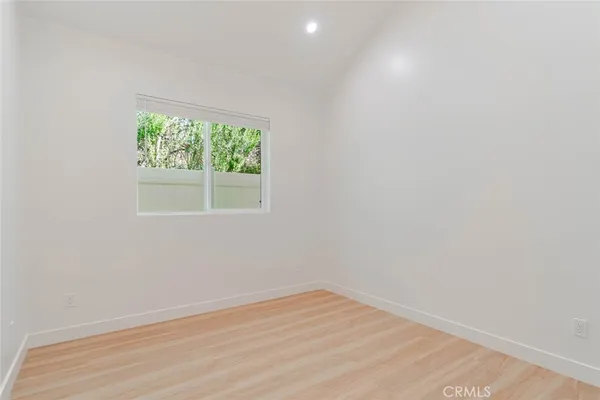 $4,000 | 7570 Chaminade Avenue, Canoga Park, CA 91304