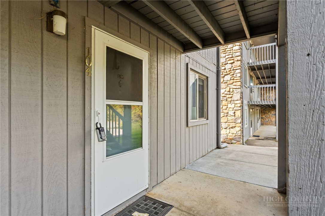 160 Zeb Street, Unit C104 Boone, NC 28607 - Photo 13 of 23 Gallery Image 13