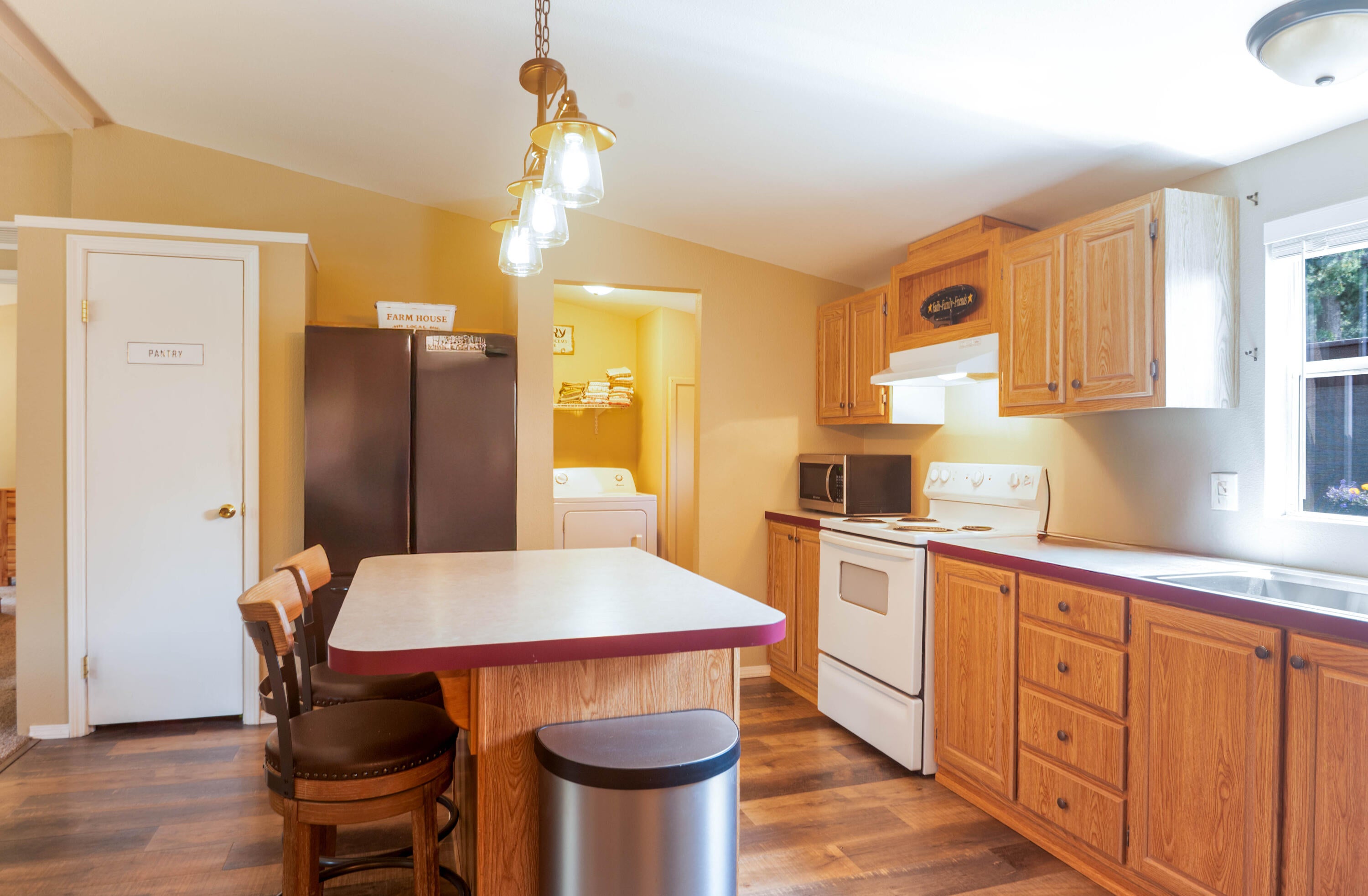 56304 Bufflehead Road Bend, OR 97707 - Photo 19 of 56 15 Z62_0353-Edit