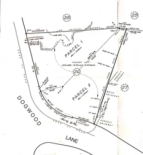 a picture of a book shelf