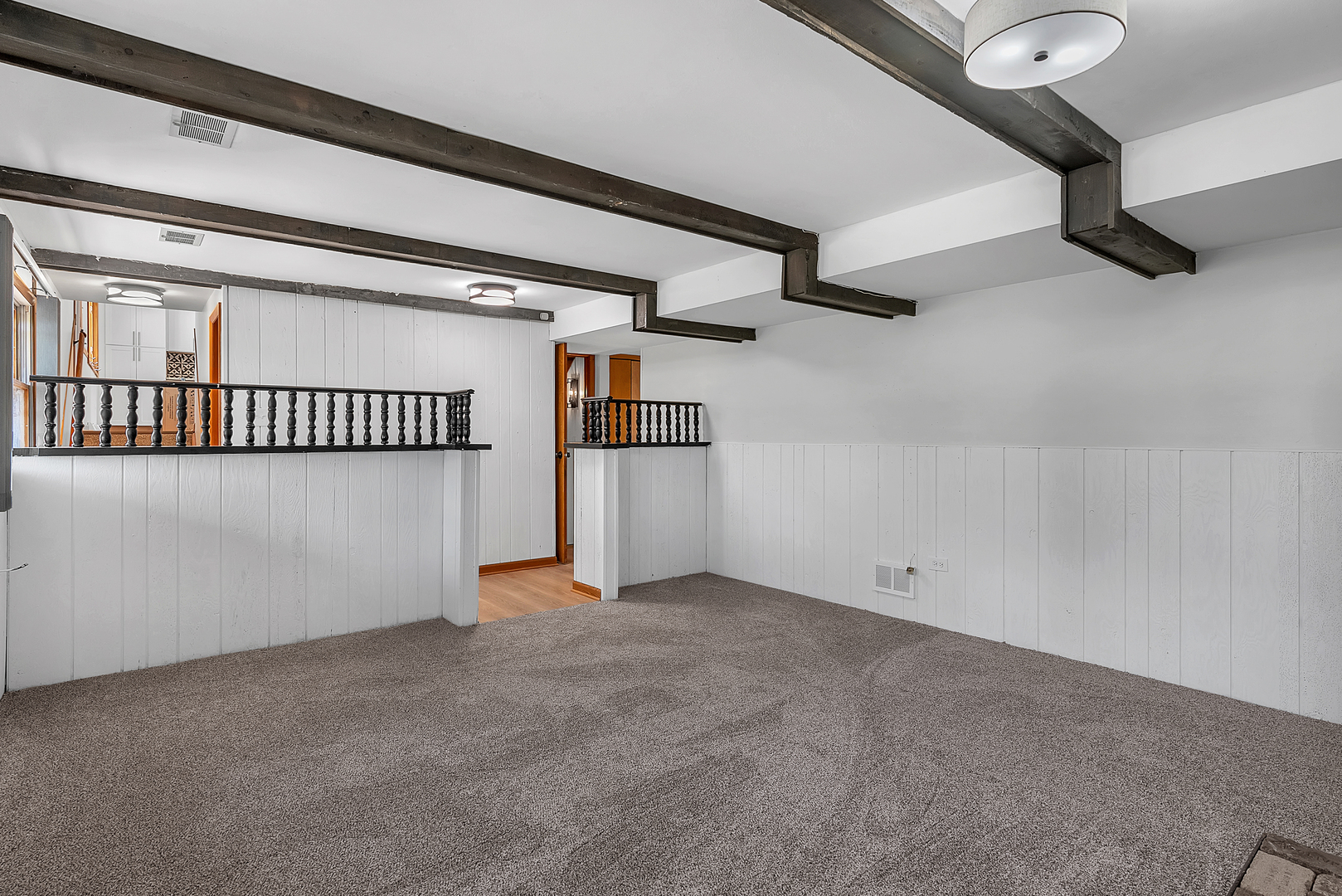 2957 192nd Place Lansing, IL 60438 - Photo 20 of 25 an empty room with windows