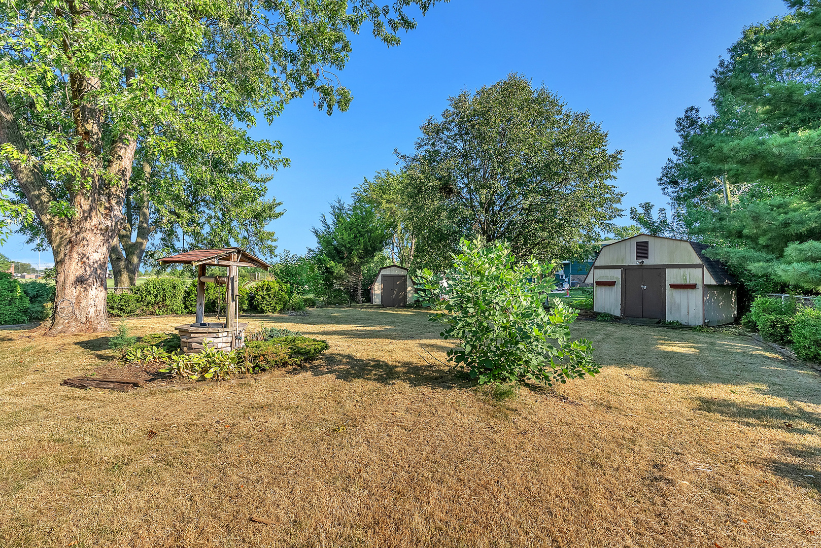 2957 192nd Place Lansing, IL 60438 - Photo 24 of 25 a front view of a house with garden