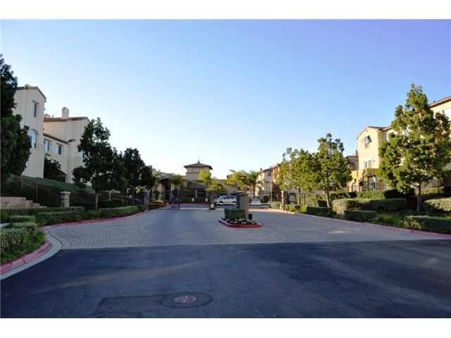 526 Almond Road San Marcos, CA 92078 - Photo 3 of 19