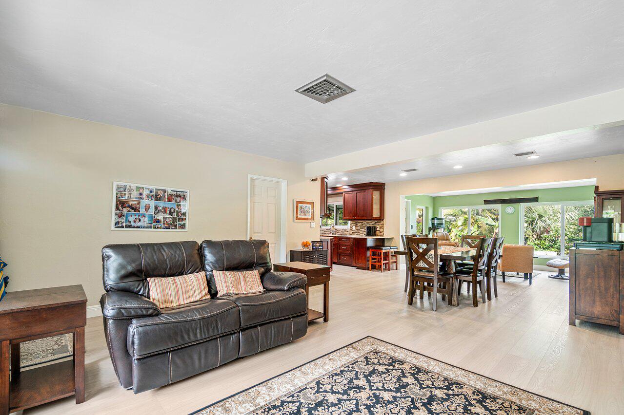 461 Northeast 24th Street Boca Raton, FL 33431 - Photo 8 of 35 008