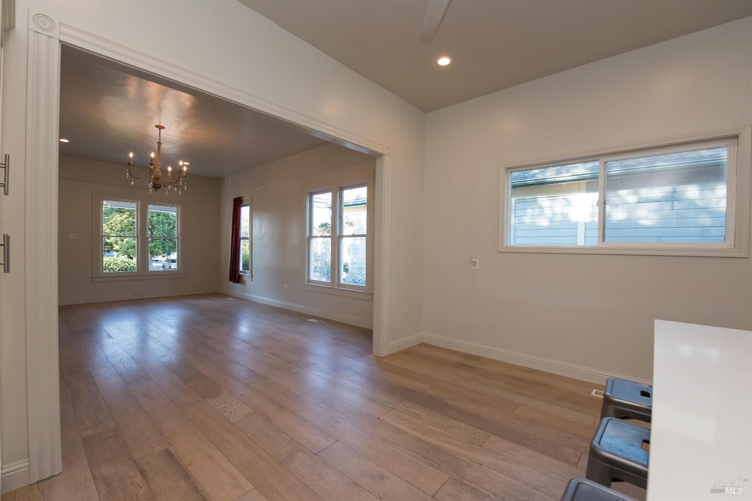 300 West 8th Street Santa Rosa, CA 95401 - Photo 6 of 39
