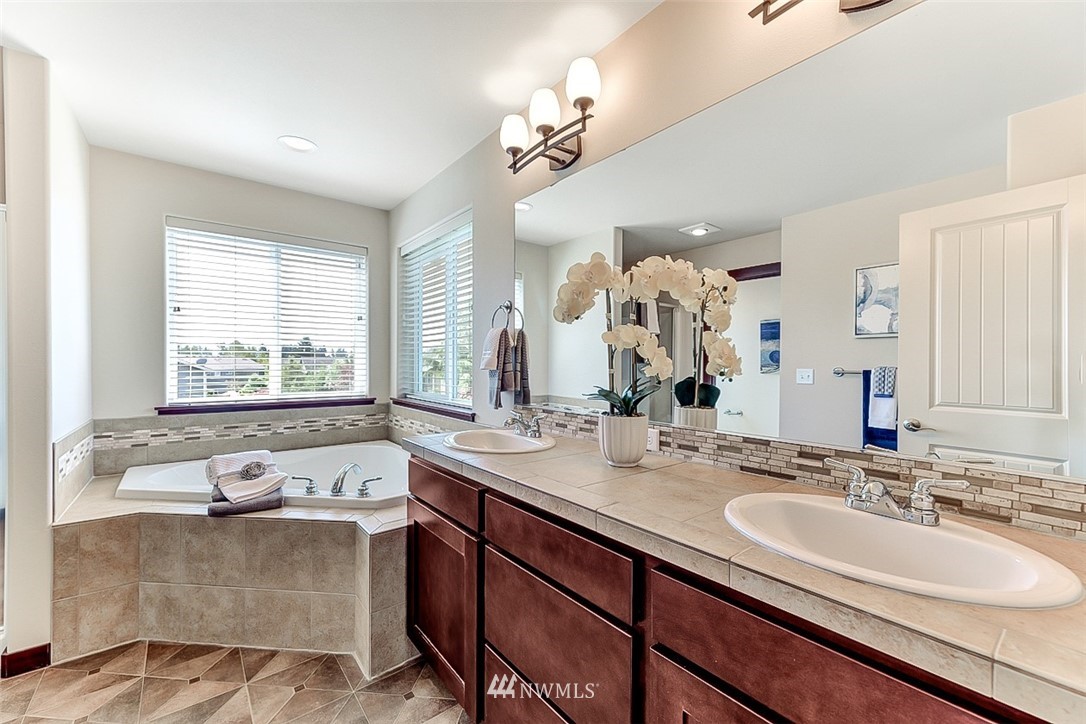21210 38th Avenue Southeast Bothell, WA 98021 - Photo 15 of 25