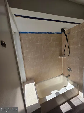 $1,850 | 306 South 10th Street, Reading, PA 19602