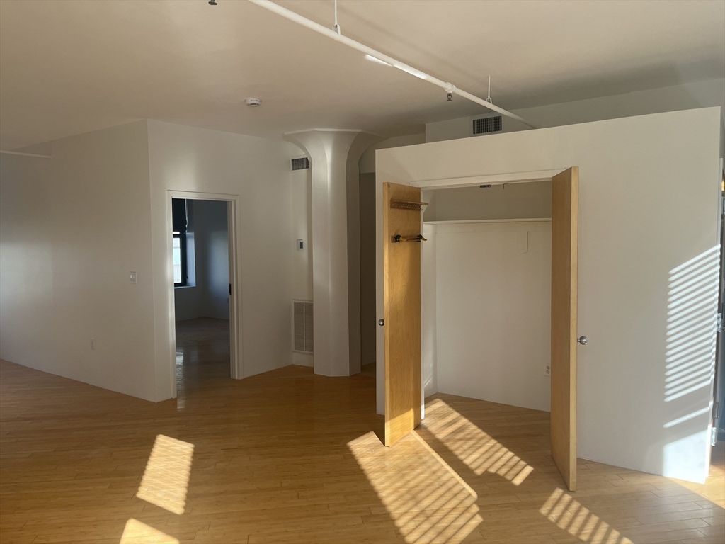 449-463 Washington Street, Unit 7D Boston, MA 02111 - Photo 12 of 26