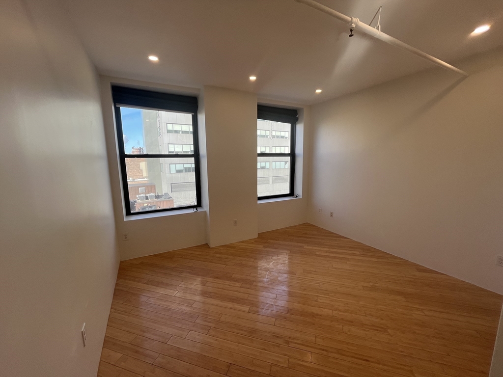 449-463 Washington Street, Unit 7D Boston, MA 02111 - Photo 18 of 26