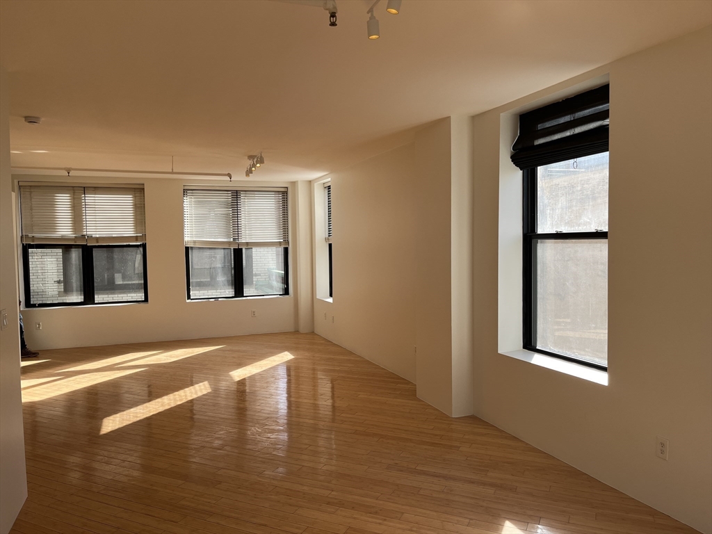 449-463 Washington Street, Unit 7D Boston, MA 02111 - Photo 10 of 26