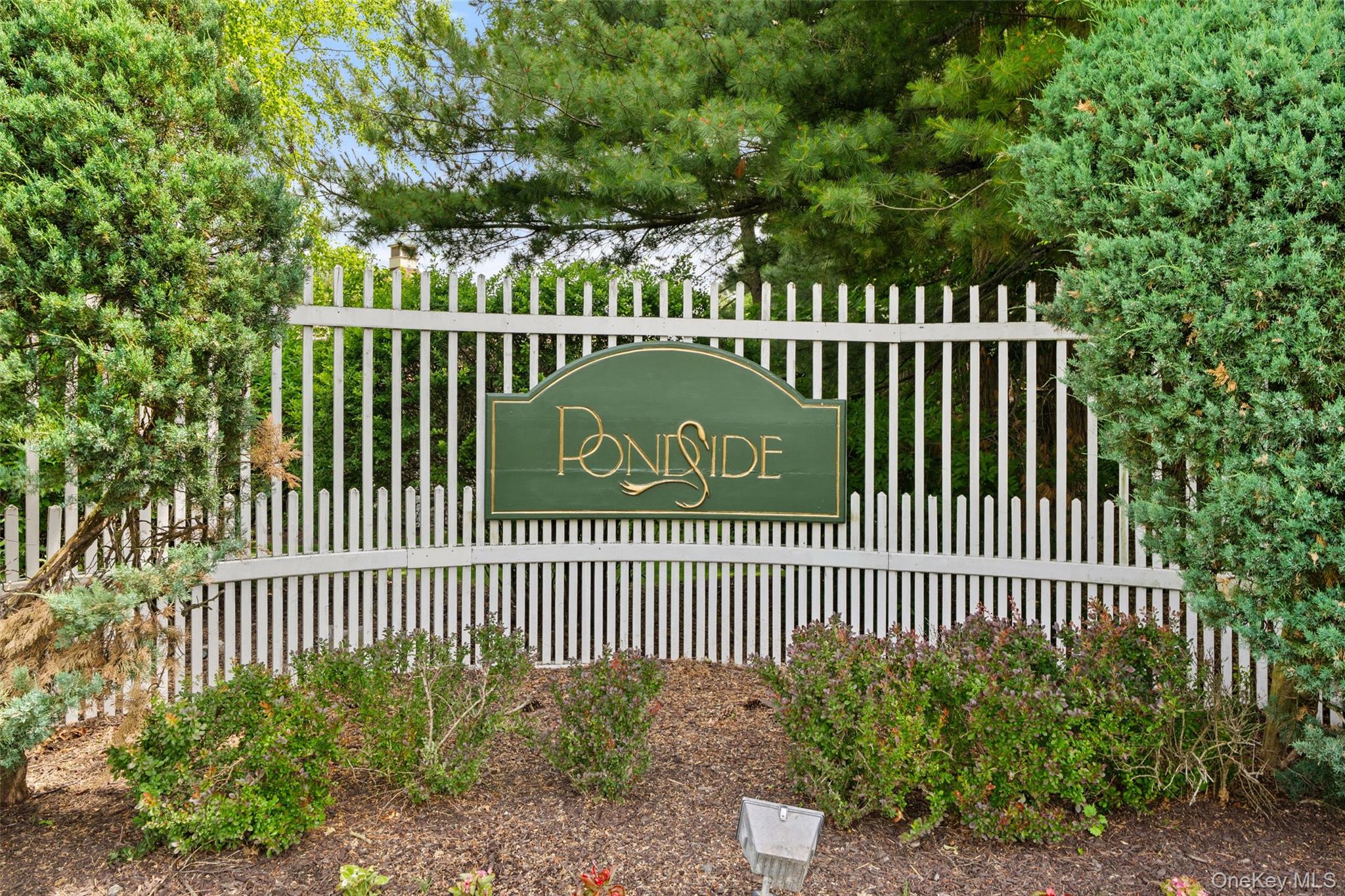 611 Pondside Drive White Plains, NY 10607 - Photo 23 of 40