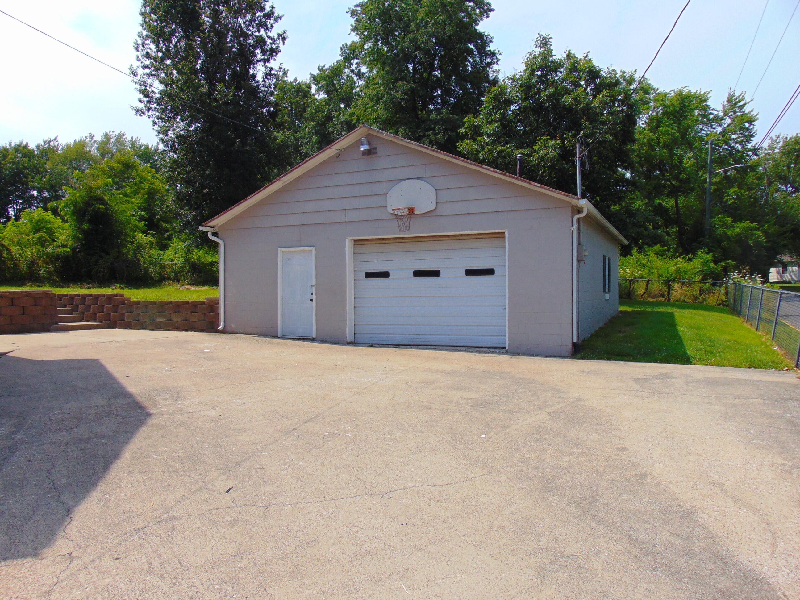 133 Christmas Ridge Road Berea, KY 40403 - Photo 3 of 42 111A3A1D-35E8-45E0-A8DF-42F87D96DBD4
