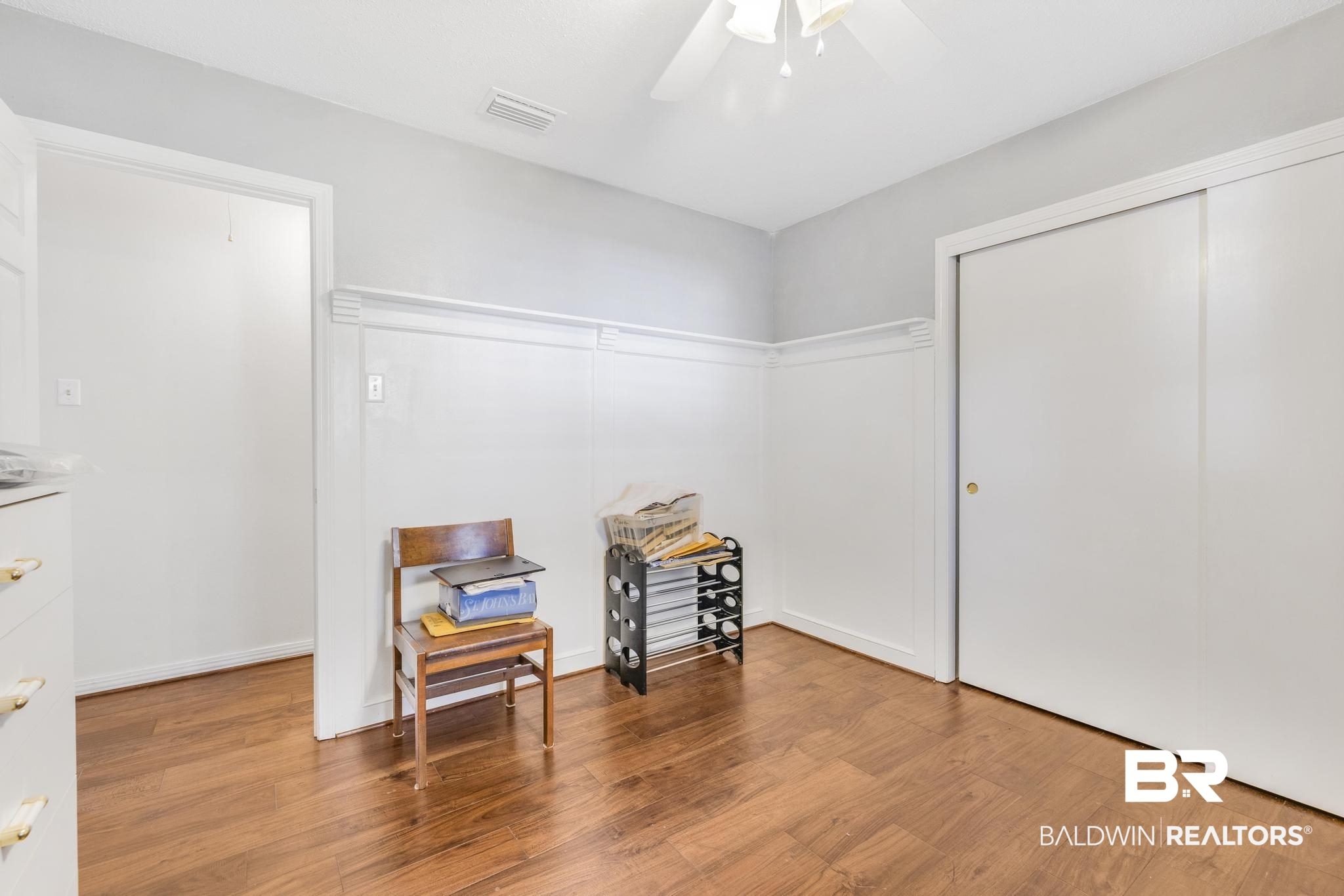 2573 E Road Mobile, AL 36693 - Photo 22 of 45 Sitting room featuring light wood-style flooring and ceiling fan