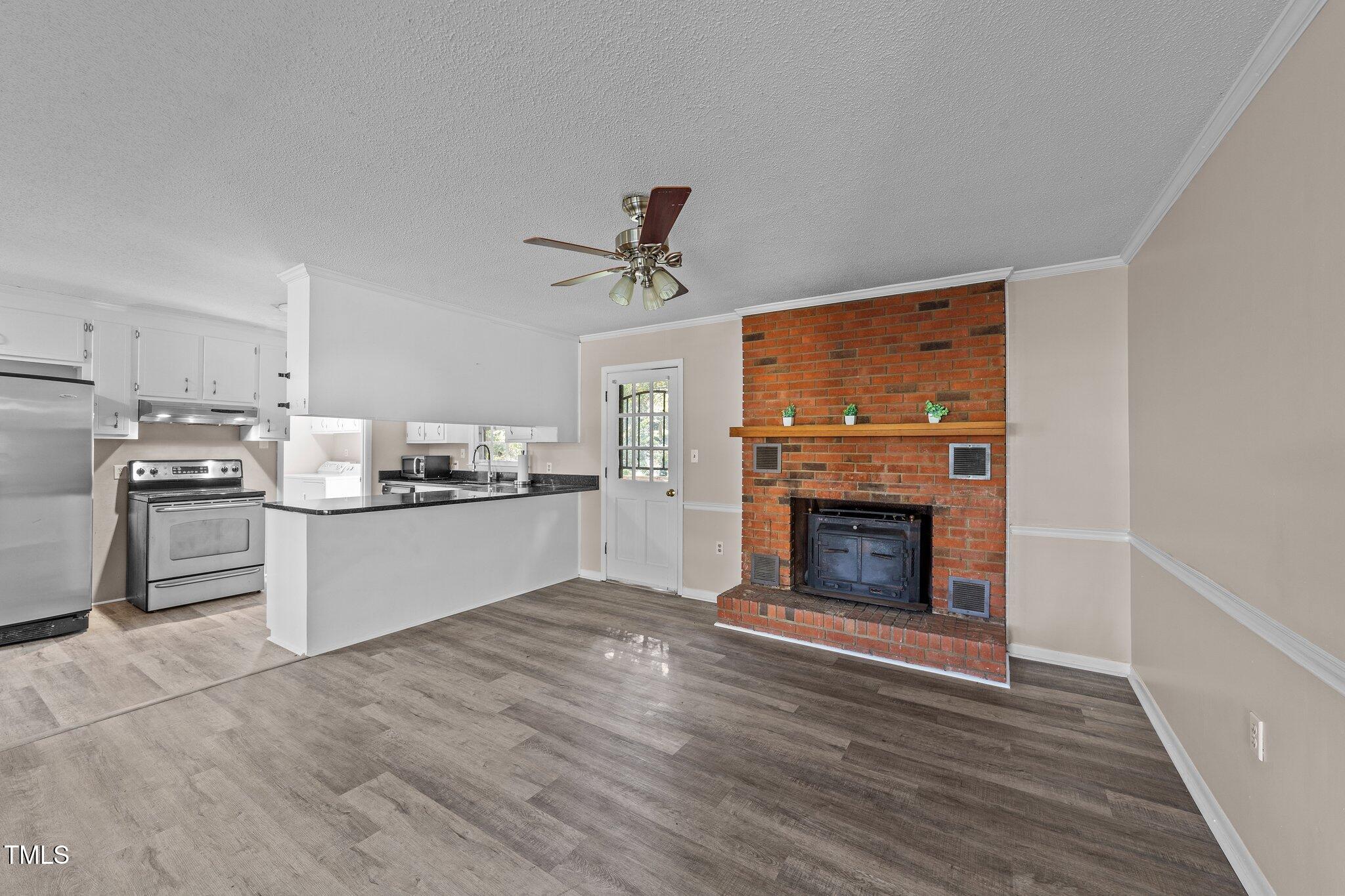 2431 Government Road Clayton, NC 27520 - Photo 10 of 39 28-web-or-mls-VB4A0094