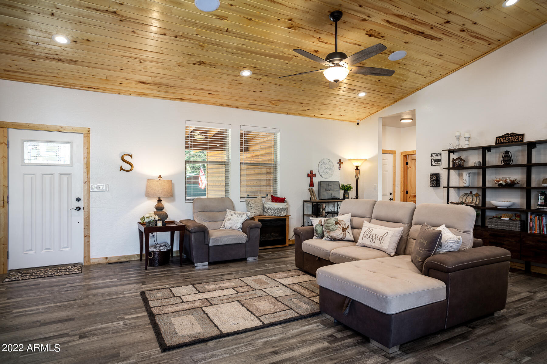 2728 Bain Trail Overgaard, AZ 85933 - Photo 5 of 38 2728 Bain Trail