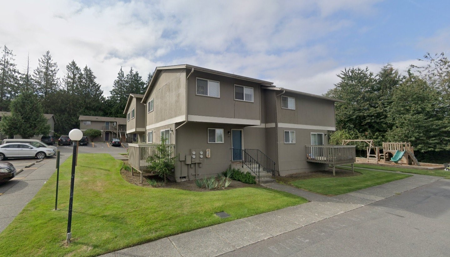 1315 North 18th Street Mount Vernon, WA 98273 - Photo 3 of 9 a view of a back yard of the house