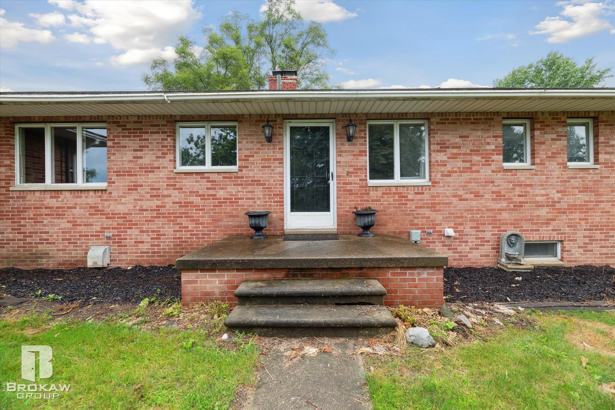 1883 Roods Lake Road Lapeer, MI 48446 - Photo 13 of 67 50146648-0fcb605d-1d60-4fc7-a752-9226f1d2ca93.JPG