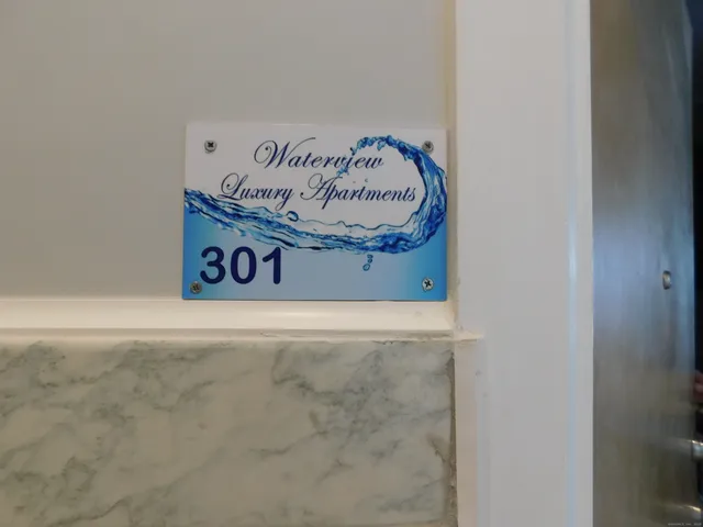 $1,700 | 53-57 Bank Street, Unit 301, New London, CT 06320