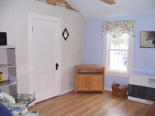 $185 | 65 Lakeview Avenue, Bristol, NH 03222