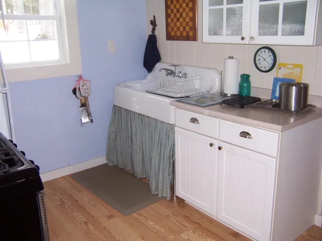 $185 | 65 Lakeview Avenue, Bristol, NH 03222