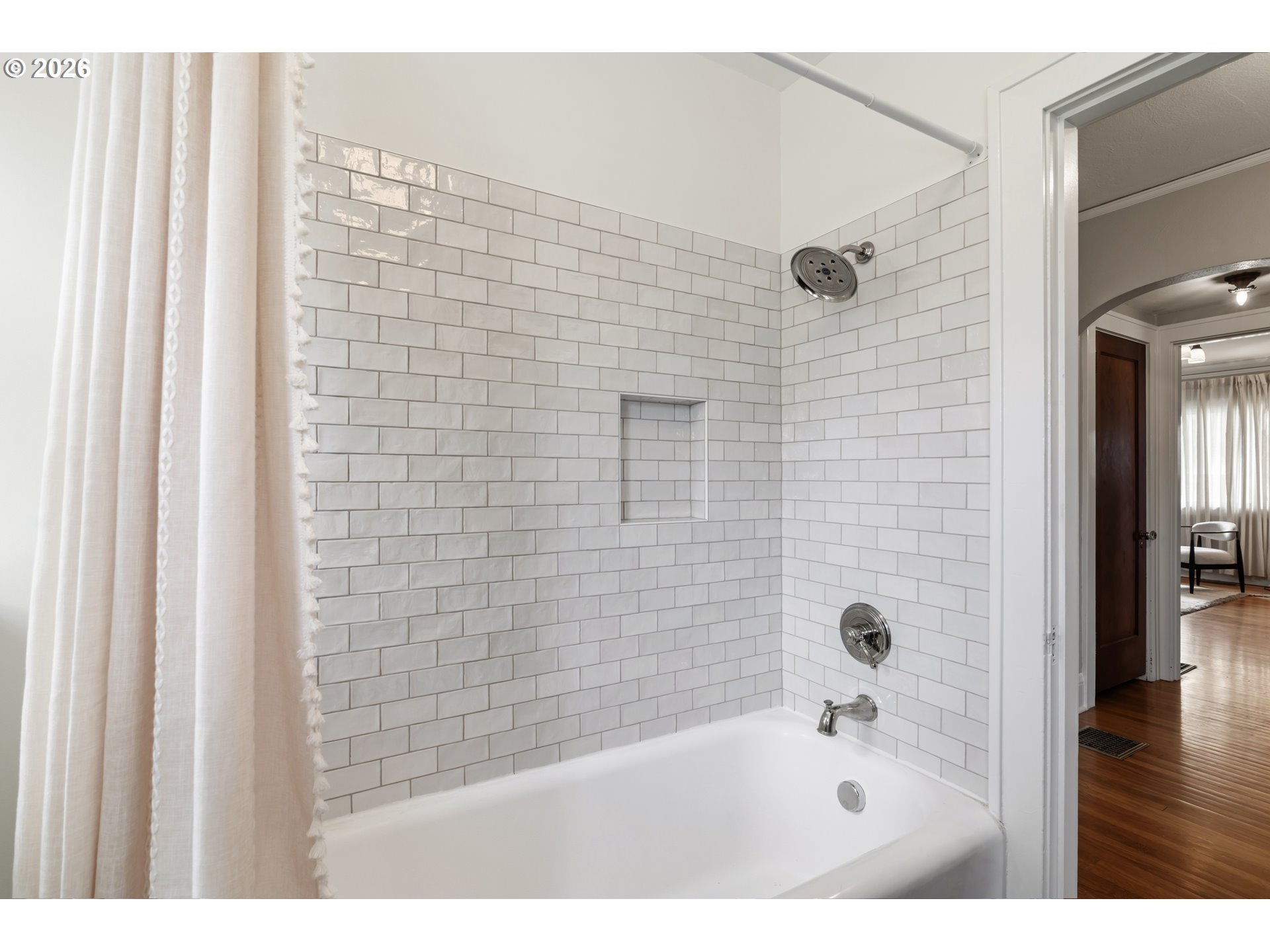 1806 North Terry Street Portland, OR 97217 - Photo 24 of 48 Bathroom