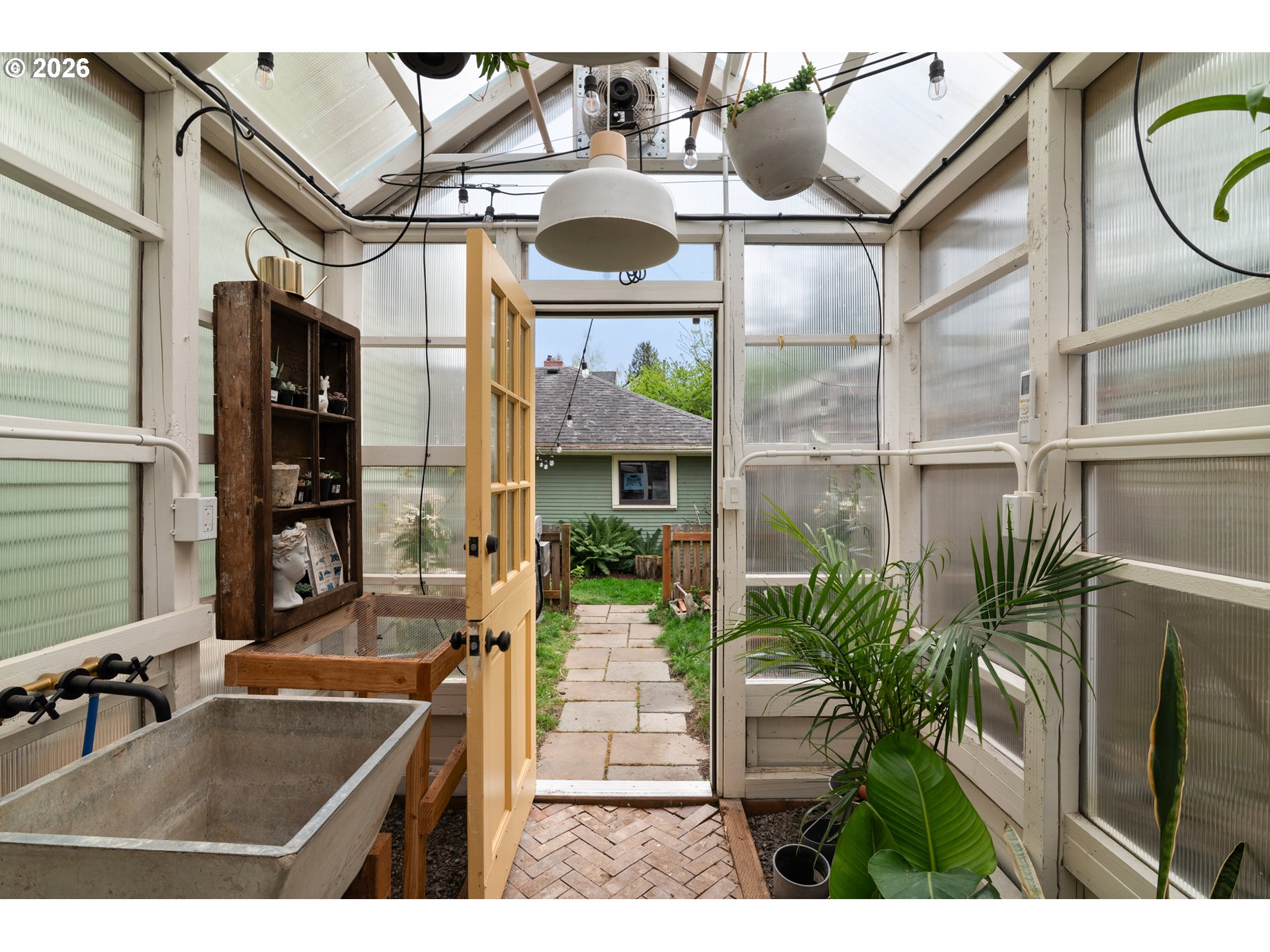 1806 North Terry Street Portland, OR 97217 - Photo 44 of 48 Greenhouse