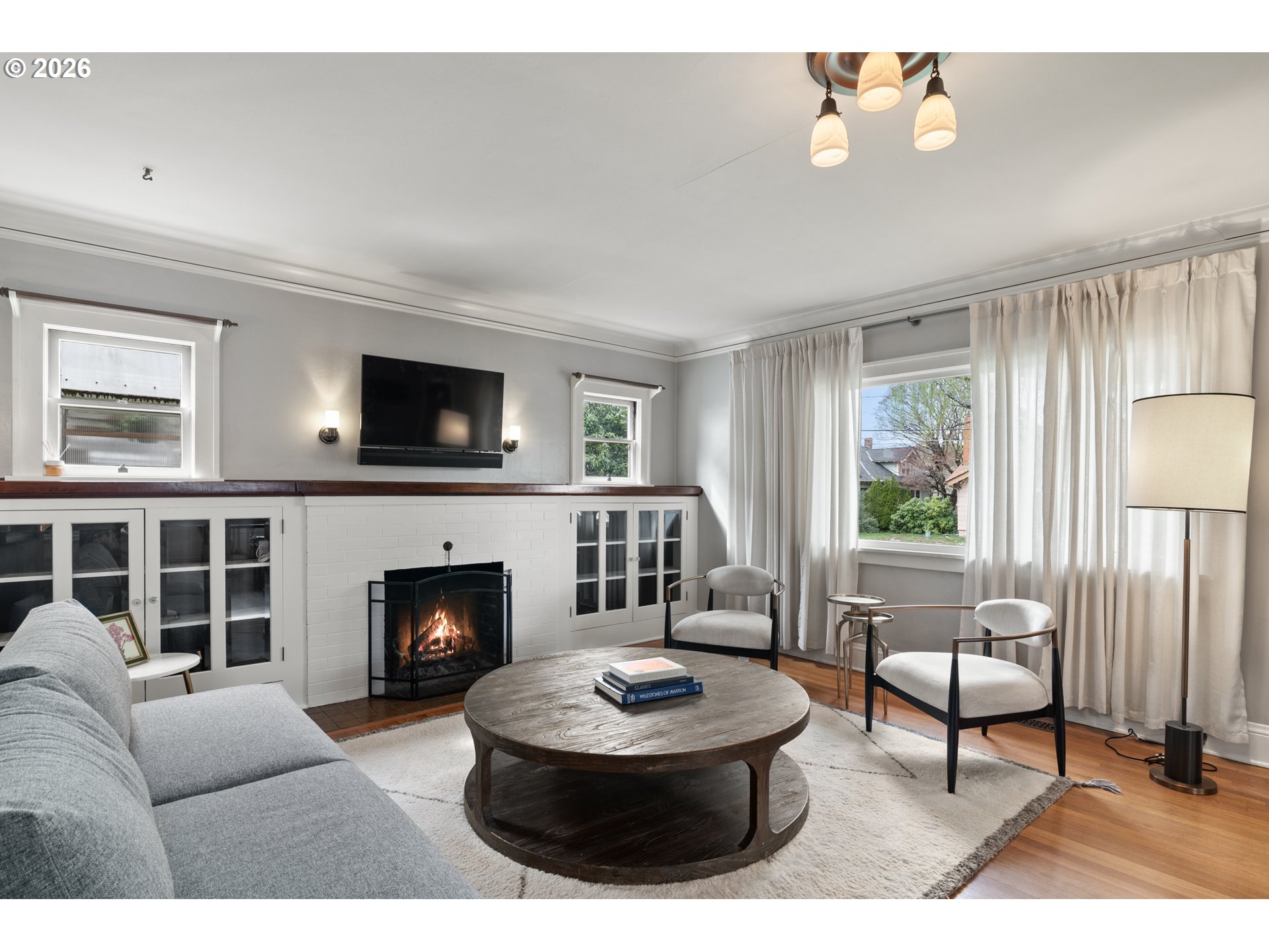1806 North Terry Street Portland, OR 97217 - Photo 7 of 48 Living Room