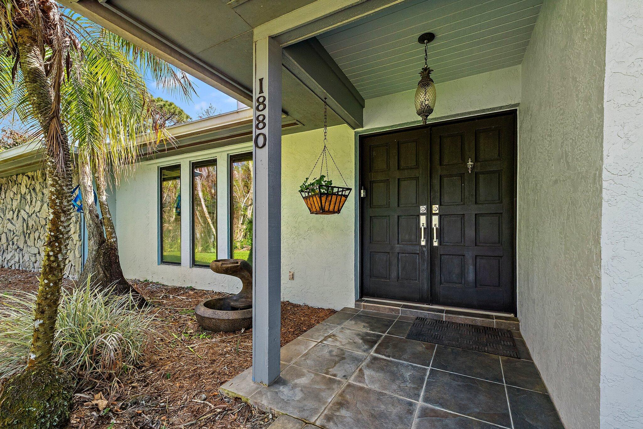 1880 Southwest Belgrave Terrace Stuart, FL 34997 - Photo 5 of 60 027-1880SWBelgraveTerr-Stuart-SMALL