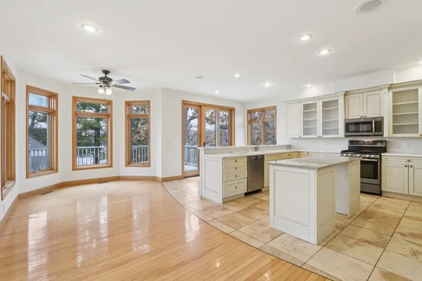 $919,900 | N4371 County Road V, Poynette, WI 53955