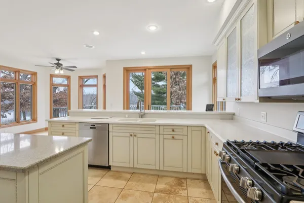$919,900 | N4371 County Road V, Poynette, WI 53955