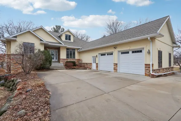 $919,900 | N4371 County Road V, Poynette, WI 53955