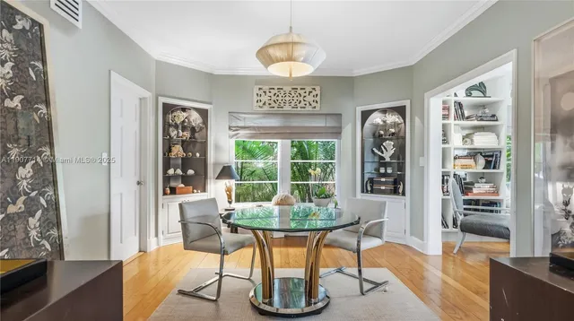 $4,800,000 | 4805 Cherokee Avenue, Miami Beach, FL 33140