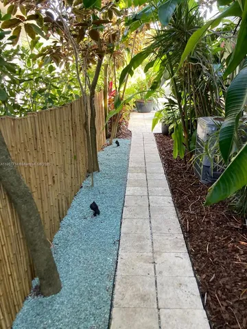 $4,800,000 | 4805 Cherokee Avenue, Miami Beach, FL 33140