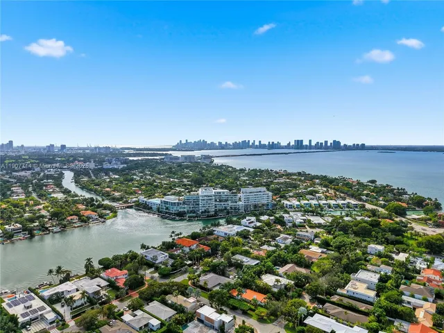 $4,800,000 | 4805 Cherokee Avenue, Miami Beach, FL 33140