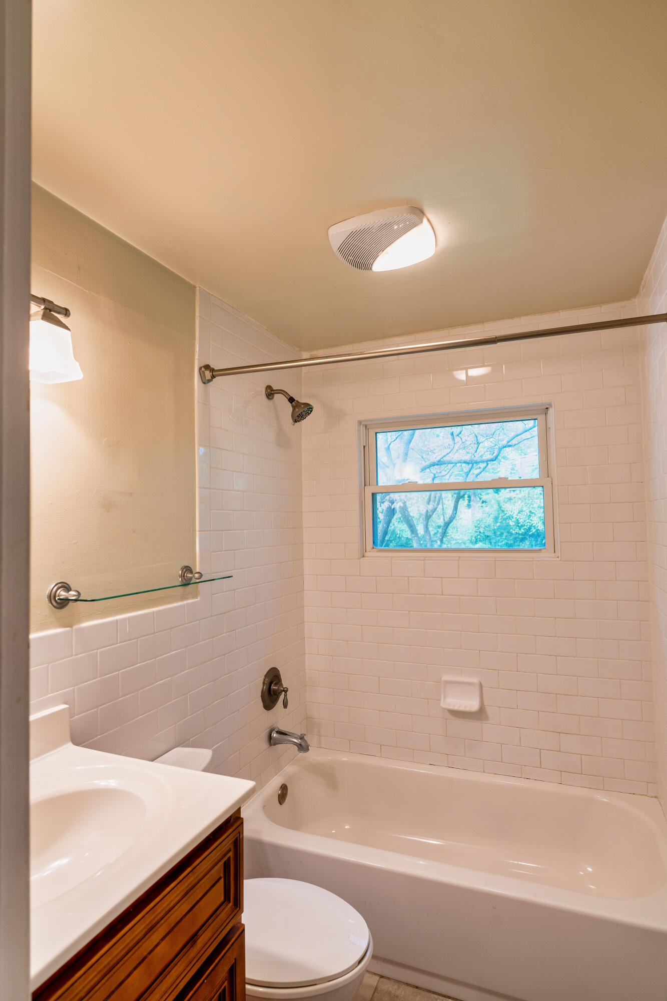 1905 Langdon Road Southwest Roanoke, VA 24015 - Photo 6 of 10 entry bath