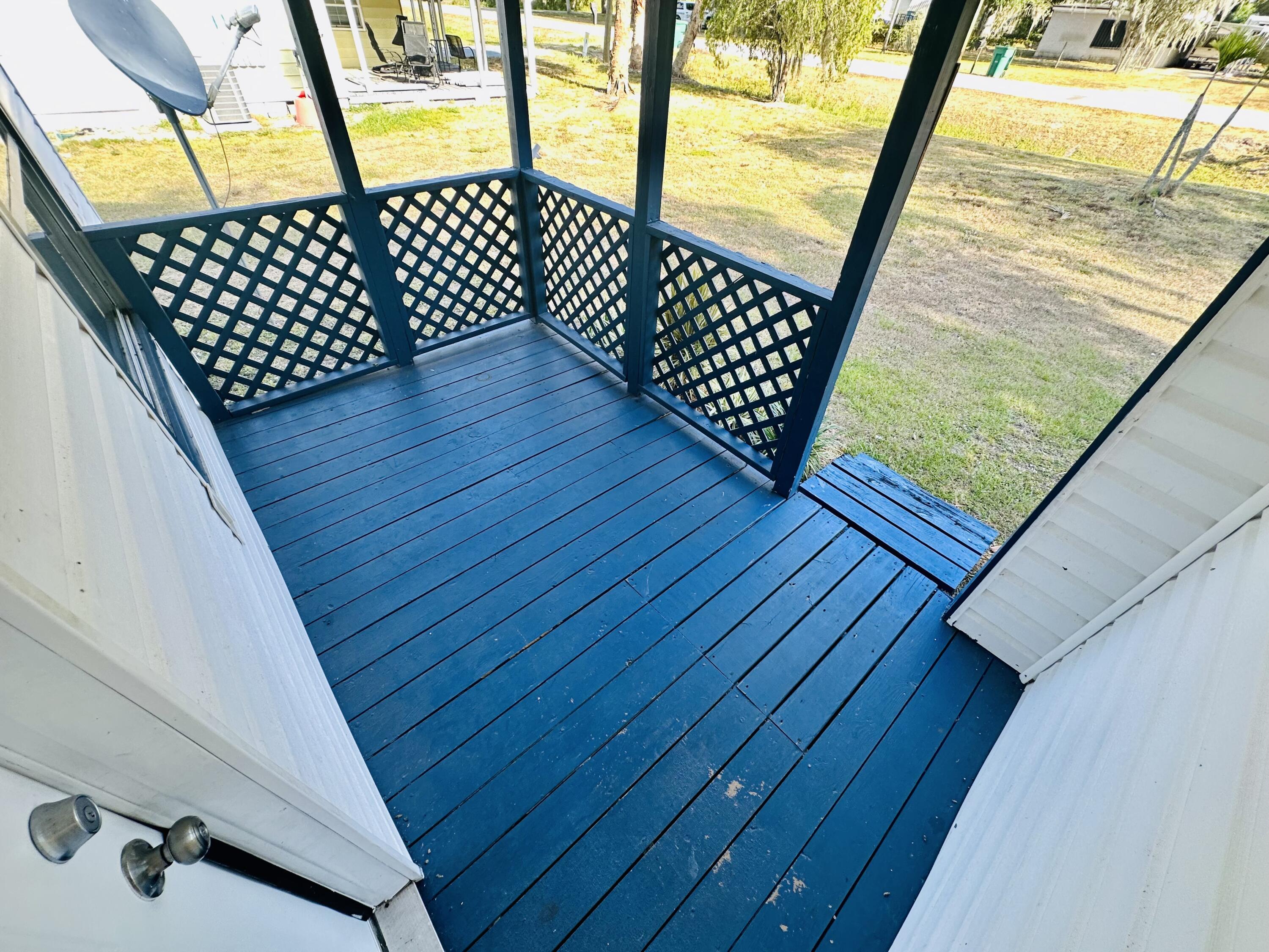 1104 Southwest 11th Street Okeechobee, FL 34974 - Photo 16 of 59 Bring the rocking chairs!